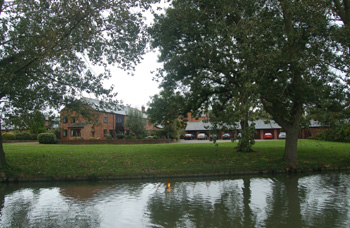 Modern buildings to the rear of Old Linslade Manor October 2008